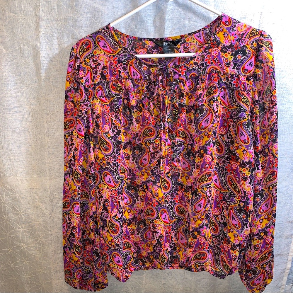 Rock47-wrangler sheer blouse size L - round neck,rhinestones, paisley flowers